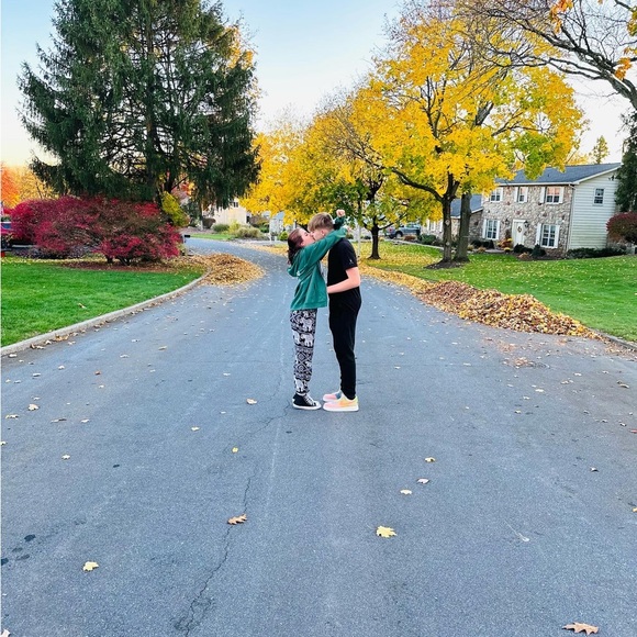 Meet your Posher, Kayla - Picture 1 of 1